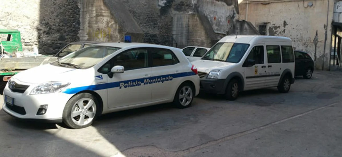 Torre Annunziata - Anziano muore e rimane in casa per due giorni