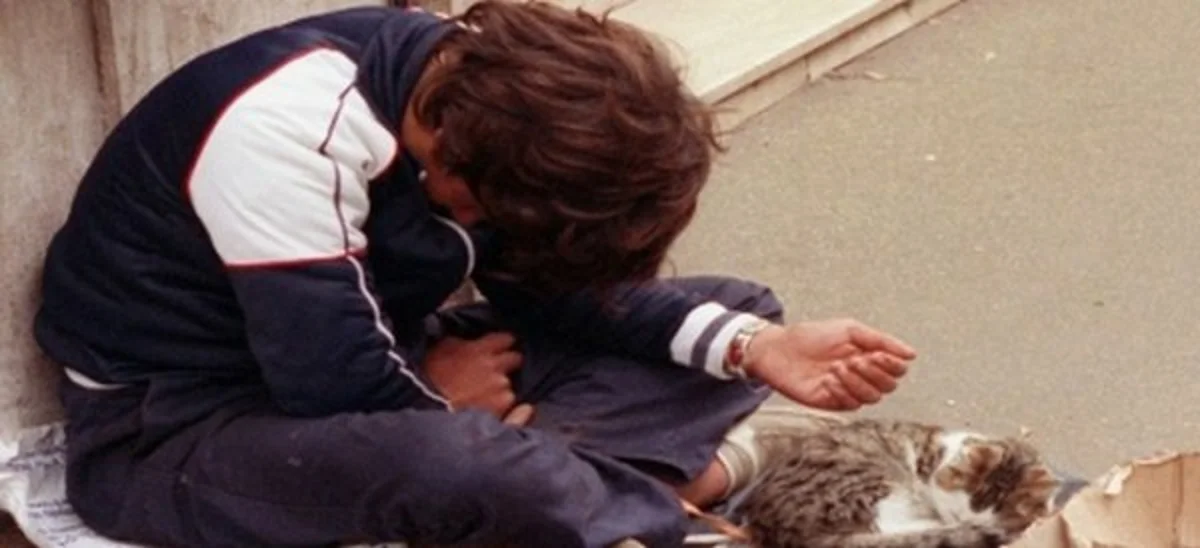 Acerra (NA) - Picchiano nipote di 4 anni per costringerlo a mendicare