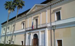 Torre del Greco - Contributo straordinario per famiglia la cui casa è andata bruciata