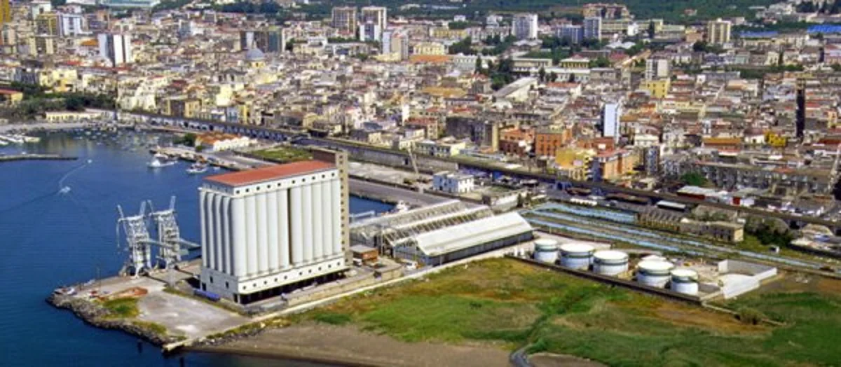 Storia, arte, poesia: mostra di immagini e video dell'Archeoclub su Torre Annunziata