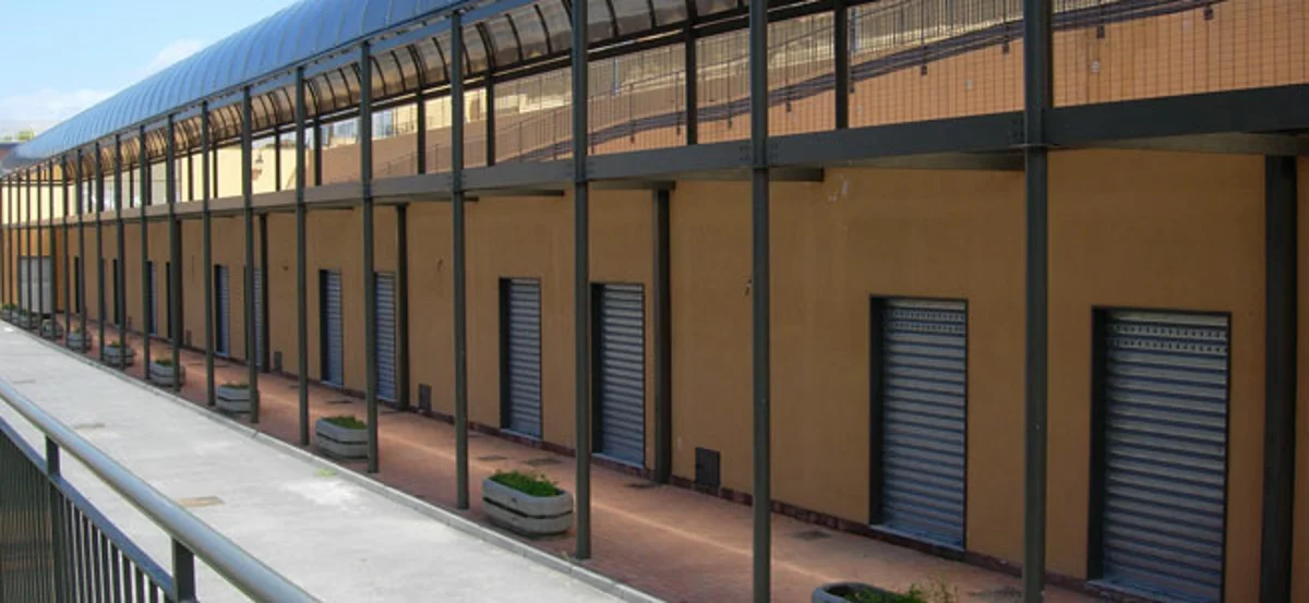 Torre Annunziata - Centro Antiviolenza per le donne nei box di via Tagliamonte