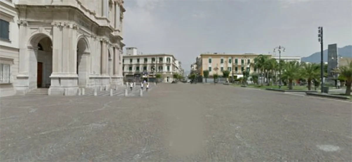 Pompei - Falso allarme bomba in piazza Bartolo Longo, paura tra i cittadini