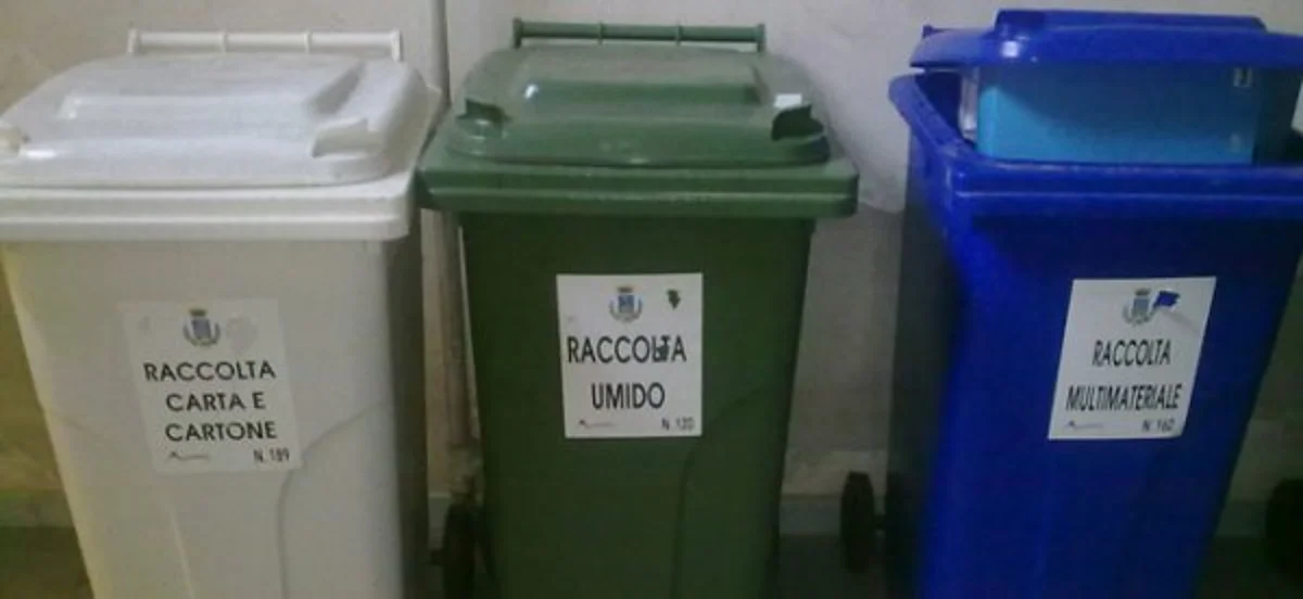 «Nuova» raccolta differenziata, SEL: «Solo confusione e disagi per i cittadini»