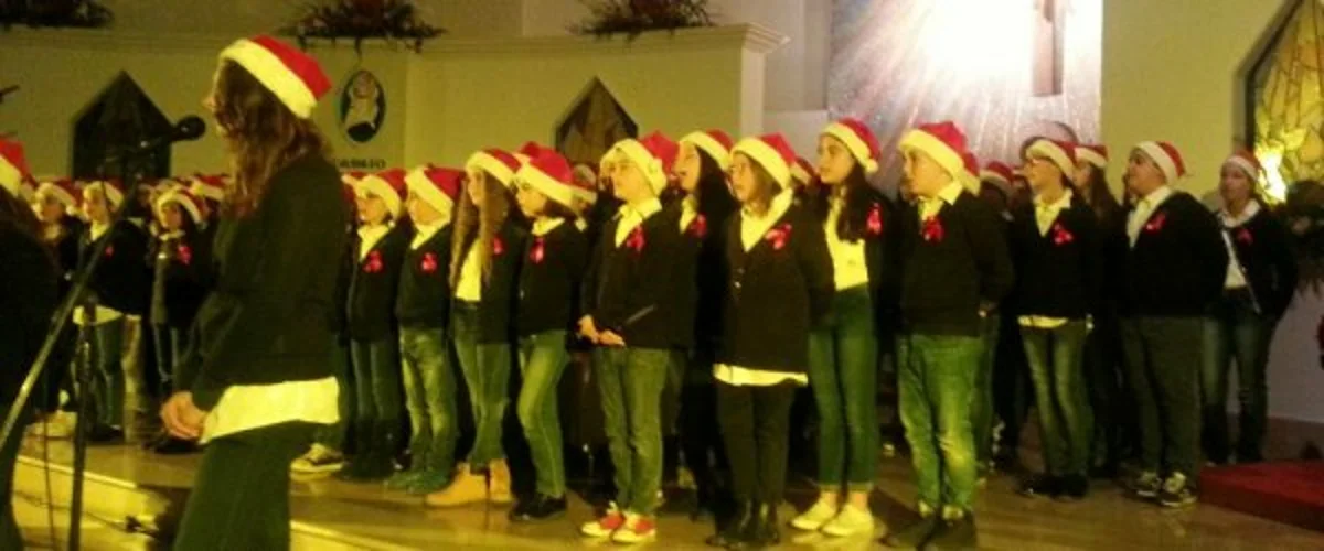 Trecase - Coro della scuola D'Angiò, successo per lo spettacolo di fine anno