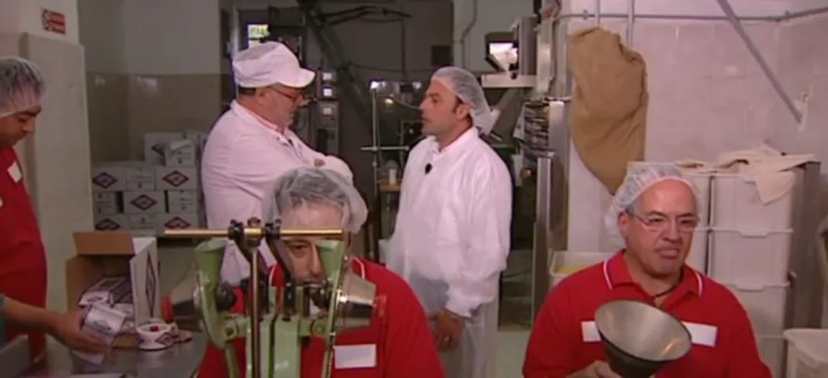 Torre Annunziata - Pastificio Setaro e pescatori torresi protagonisti di Mela Verde