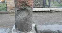 Pompei - Colonna danneggiata agli Scavi, riaperto l'ingresso di Porta Marina