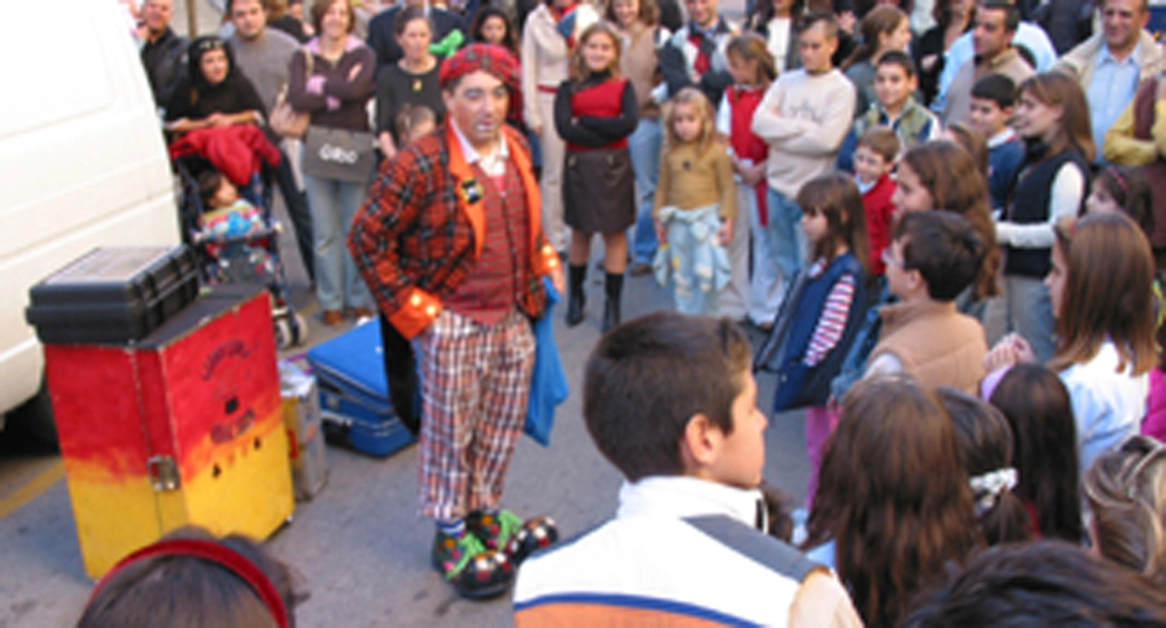 Torre Annunziata - Carnevale per i più piccoli, isola pedonale ed animazione in strada
