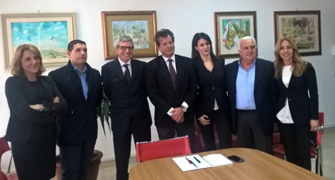 Torre Annunziata - Starita presenta la sua nuova giunta: «Punto di equilibrio tra politica e azione amministrativa»