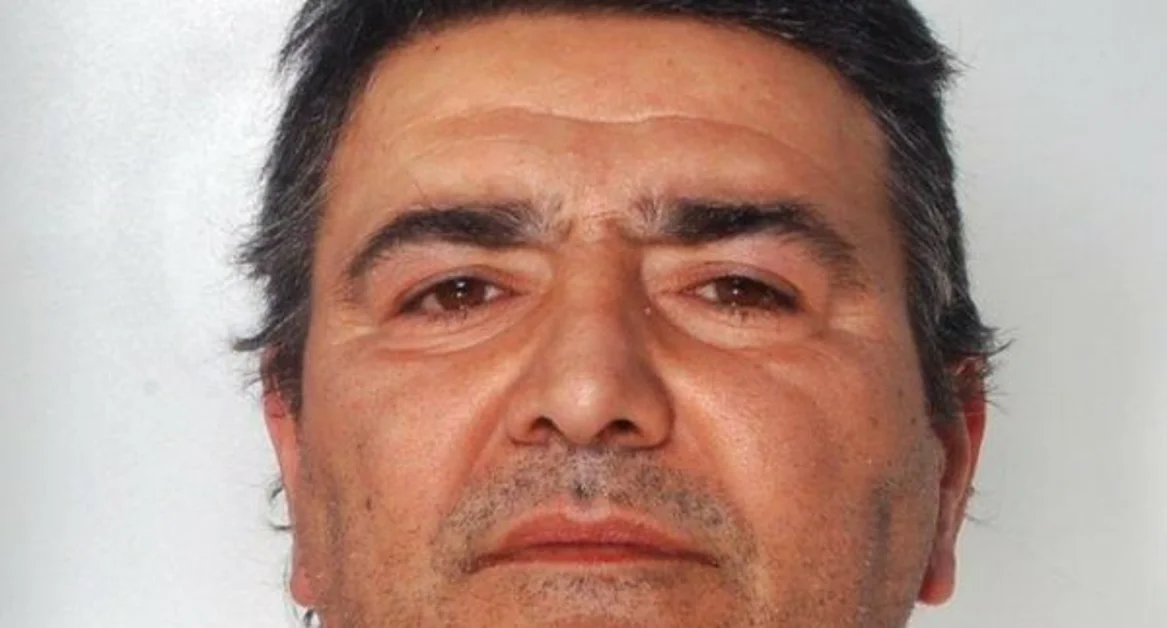 Torre del Greco - Spacciava droga nella sua abitazione, arrestato pusher 50enne