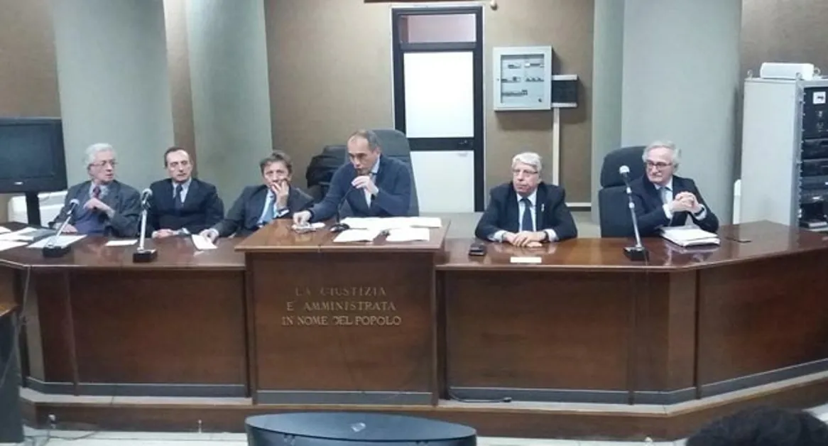 Torre Annunziata - Unioni civili e stepchild adoption, acceso dibattito al Tribunale