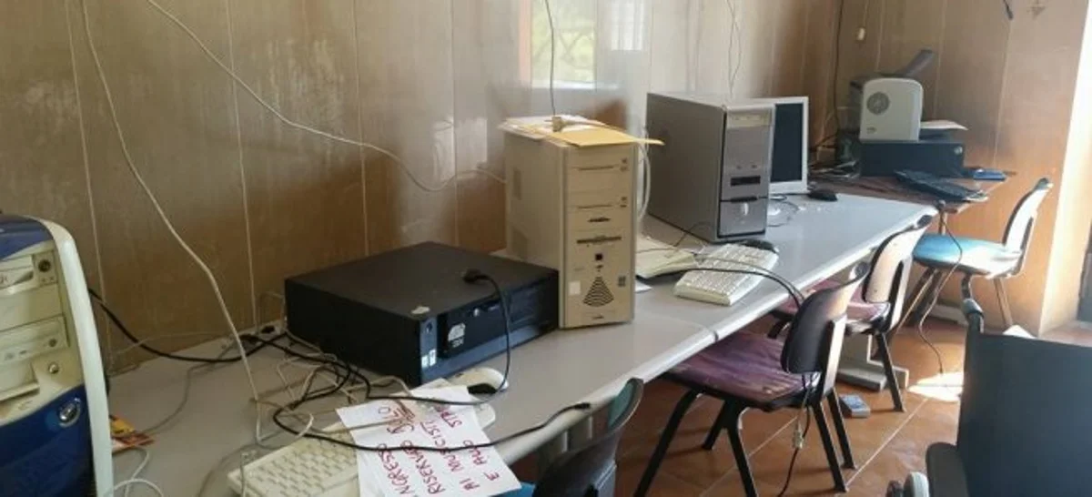 Boscoreale - Raid a La Stazione, rubati pc e stampanti
