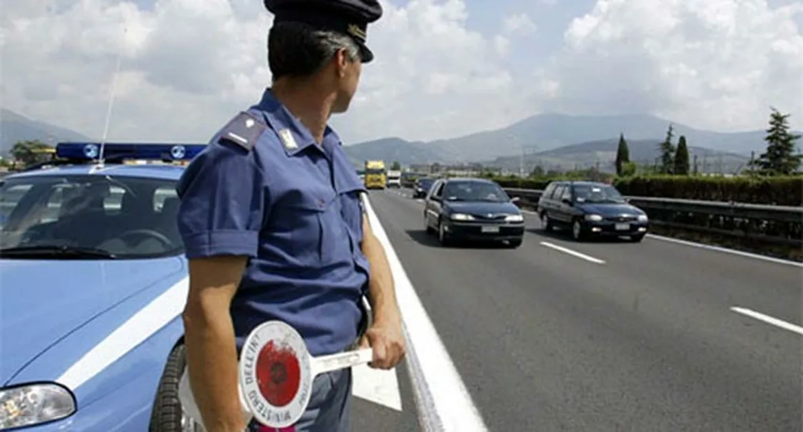 Incidente in autostrada, chilometri di code tra Castellammare e Torre Annunziata