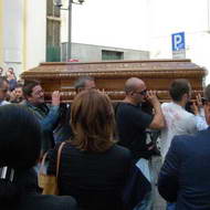 Stamani i funerali del giovane investito a Torre del Greco