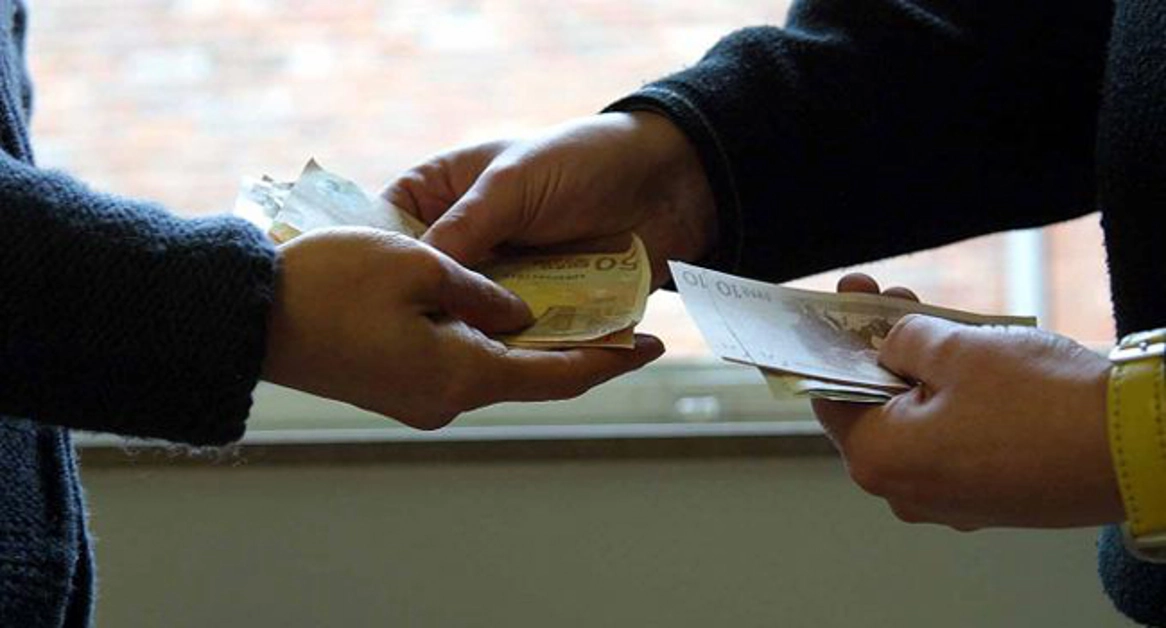 Torre Annunziata - Tassi di usura al 48 per cento, condannato Francesco 'o pacchiotto