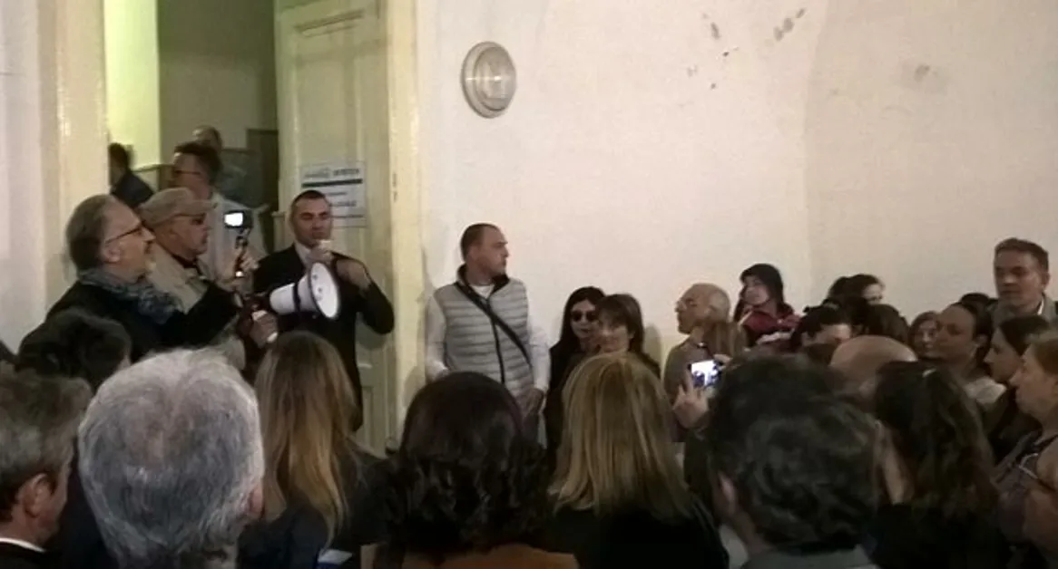 Torre Annunziata - Ospedale, chiusura Ginecologia: nuova manifestazione di protesta