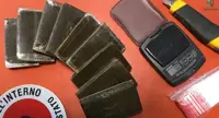 Sequestro di droga e armi: 900 grammi di hashish, 5 fucili ed una pistola detenuti irregolarmente