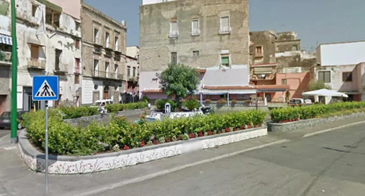 Torre Annunziata - Spaccio di droga in Largo Pescatori, sei condanne ed una assoluzione