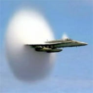 Boati nella zona vesuviana causati da due aerei