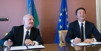 Napoli - Renzi: «Scuole aperte anche d'estate e oltre orario scolastico»