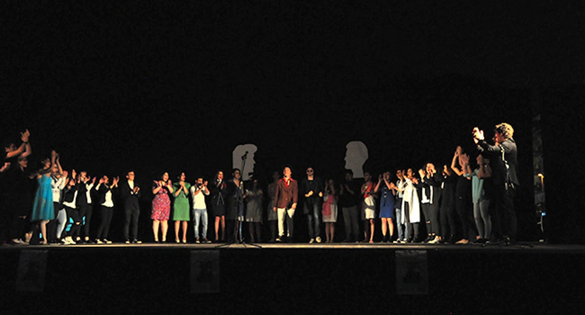 Torre Annunziata - Lucio incontra Lucio, il canto libero nella profondità del mare