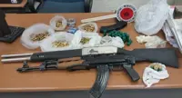 Napoli - Polizia sequestra due fucili e 400 munizioni a Soccavo, arrestato 32enne