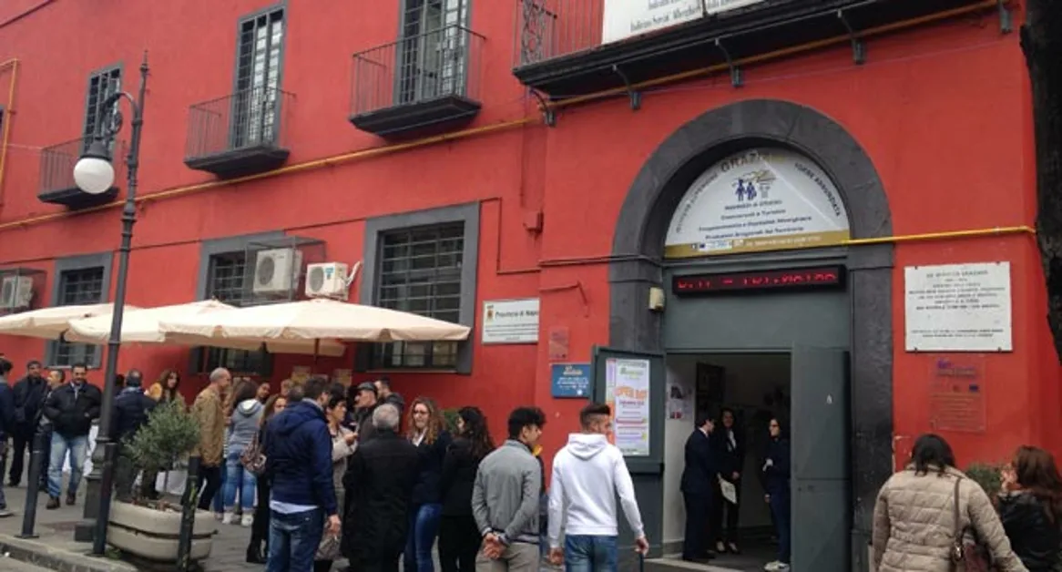 Torre Annunziata - Corsi serali per under 16 alla sezione Alberghiero dell'Istituto "Graziani"