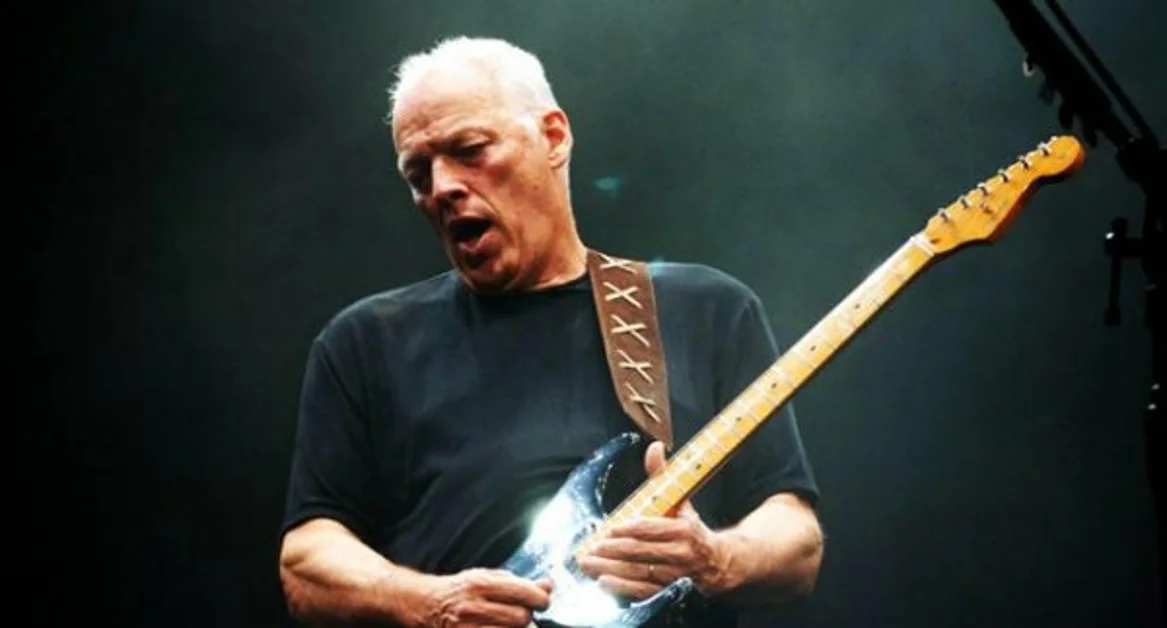Pompei - Cittadinanza onoraria a David Gilmour, critiche dai consiglieri De Martino e Del Regno