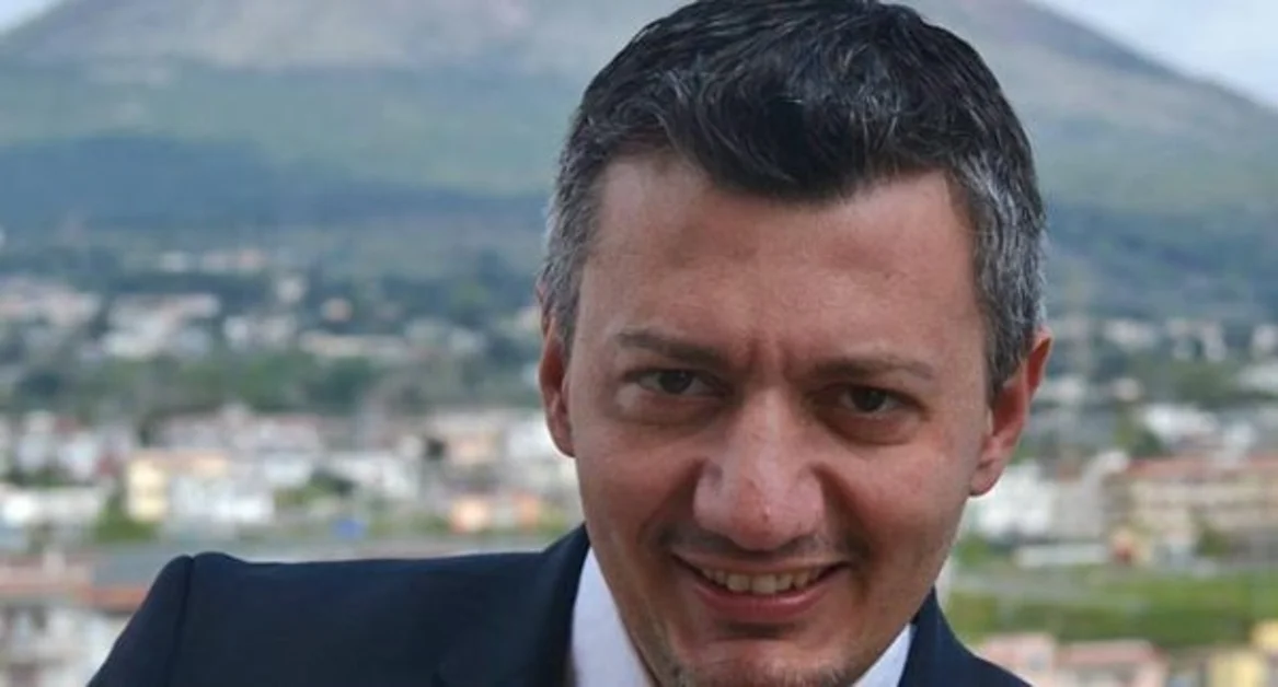 Ercolano - Avvicendamento in giunta: Giampiero Perna subentra a Giuseppe Tesoriero