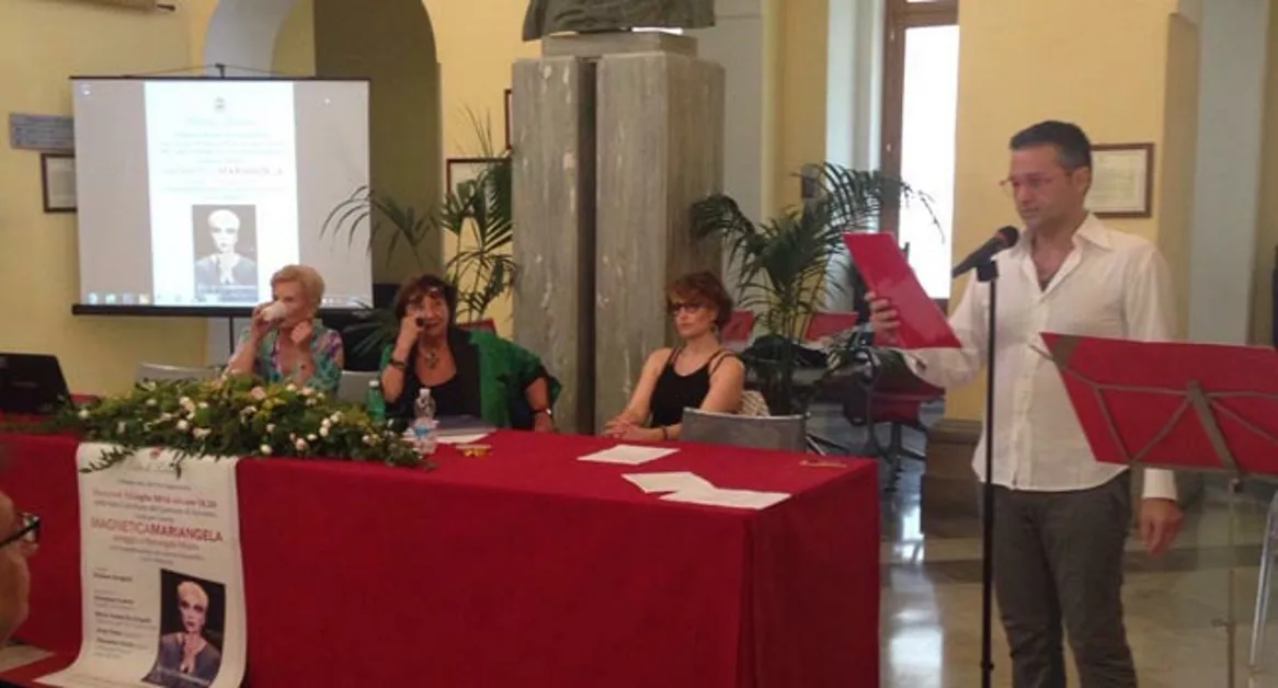 A Sorrento presentato il libro dedicato all'attrice Mariangela Melato