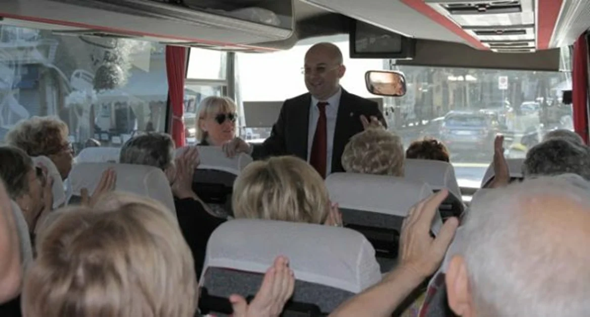 Pompei - Soggiorno climatico per anziani, partiti 40 cittadini 