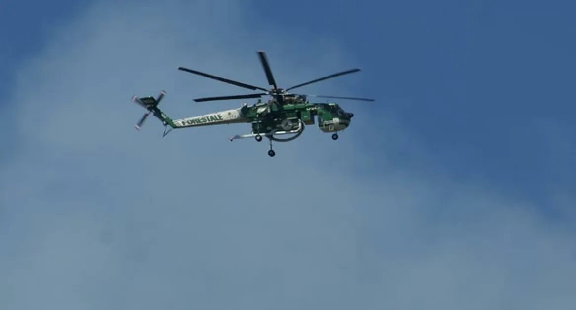 Incendio sul Vesuvio, restano ancora alcuni focolai da estinguere tra Ottaviano, Terzigno e area boschese