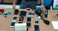 Napoli - Allestisce bancarella con smartphone e fotocamere forse rubate, denunciato marocchino