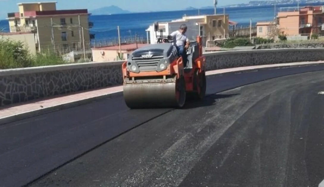 Torre del Greco - Strada parallela alla via Litioranea, in dirittura d'arrivo i lavori