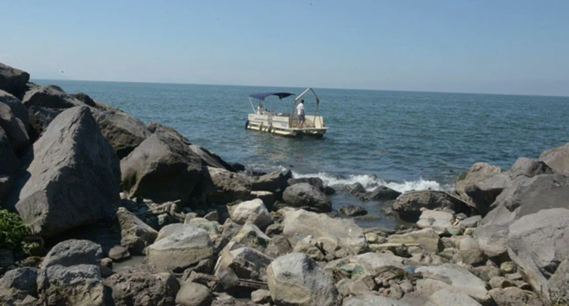 Ercolano - Il mare ritorna balneabile, Buonajuto: «Solo il primo passo»