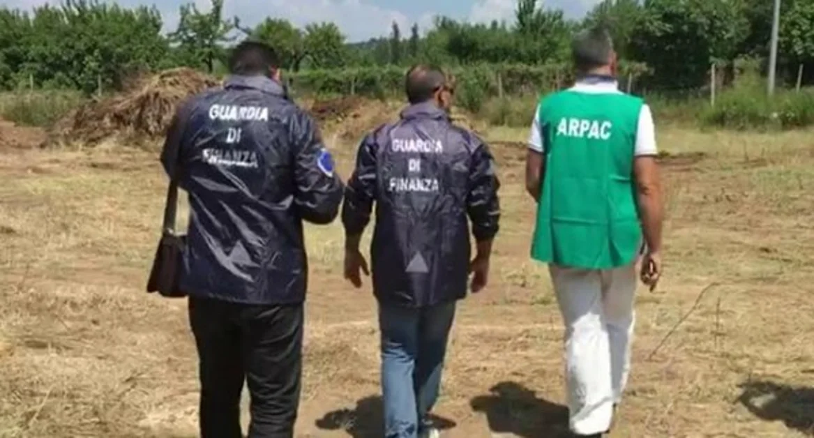 Sant'Antonio Abate - Sequestrate tre aree invase da rifiuti speciali