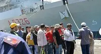 Napoli - Sbarco migranti, soprattutto giovani. Servono abiti, scarpe e prodotti per igiene. L'appello ai cittadini
