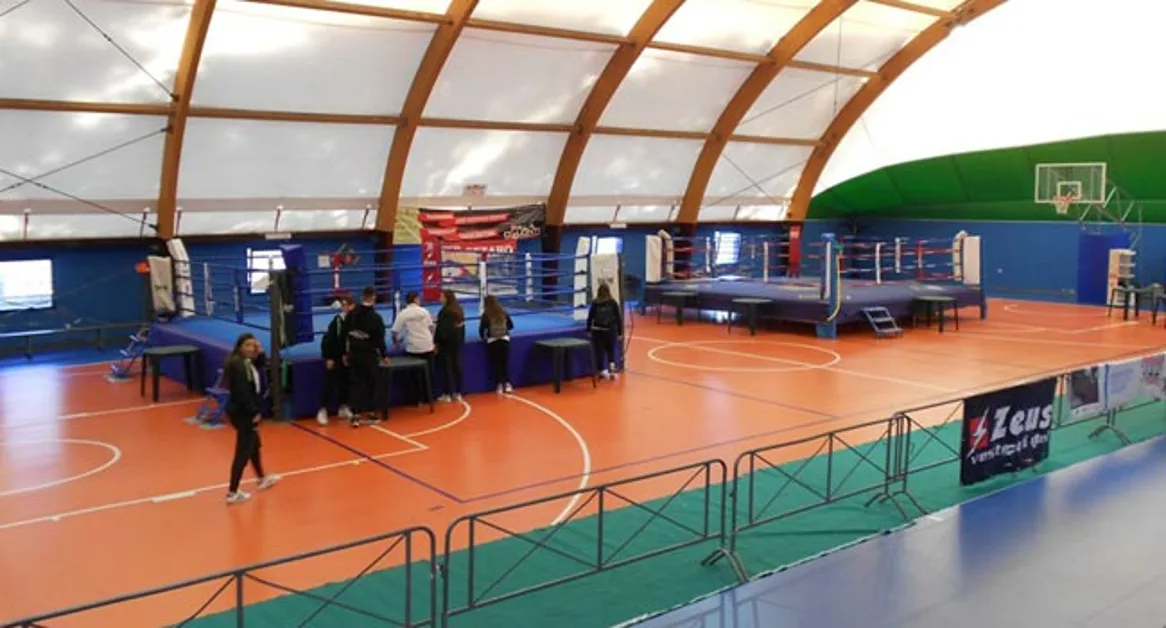 Torre Annunziata - La grande boxe in scena al PalaSiani: sul ring le atlete più forti d'Italia