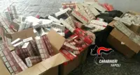 Napoli - Carabinieri sequestrano centinaia di stecche di sigarette di contrabbando