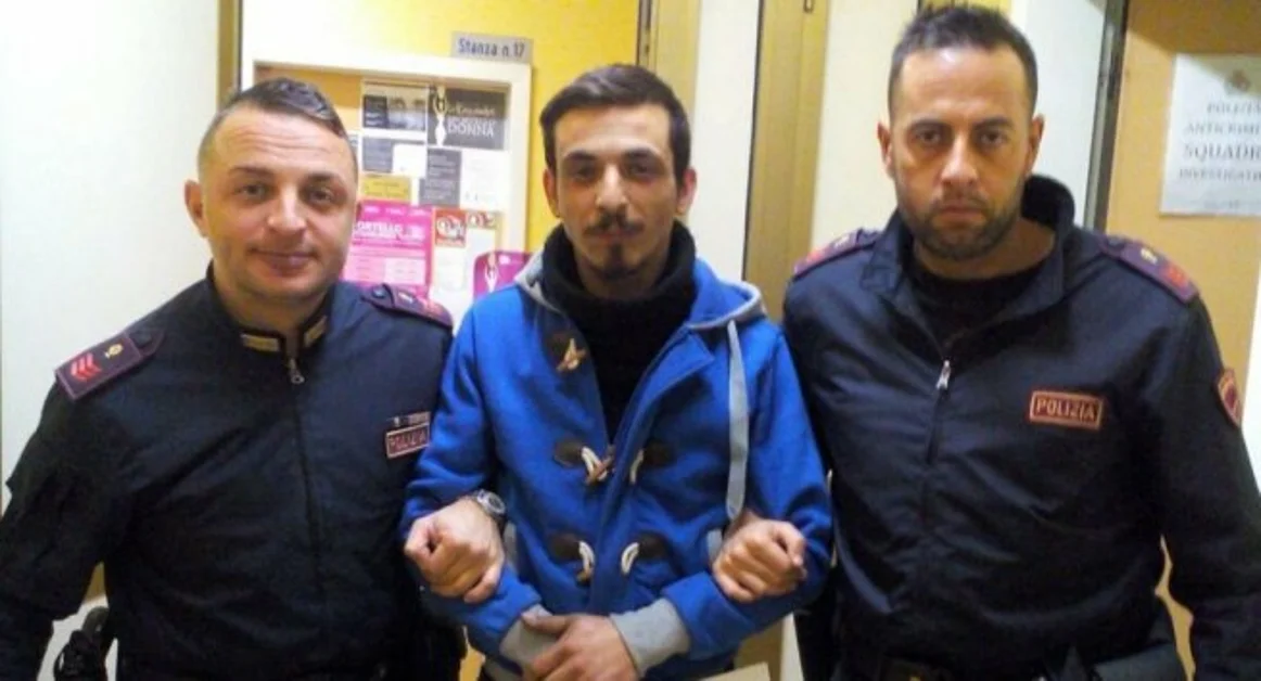 Napoli - Polizia sequestra arsenale custodito da un incensurato