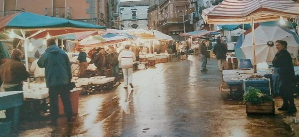 Torre Annunziata - Mercato del pesce, quattro serate all'insegna della tradizione