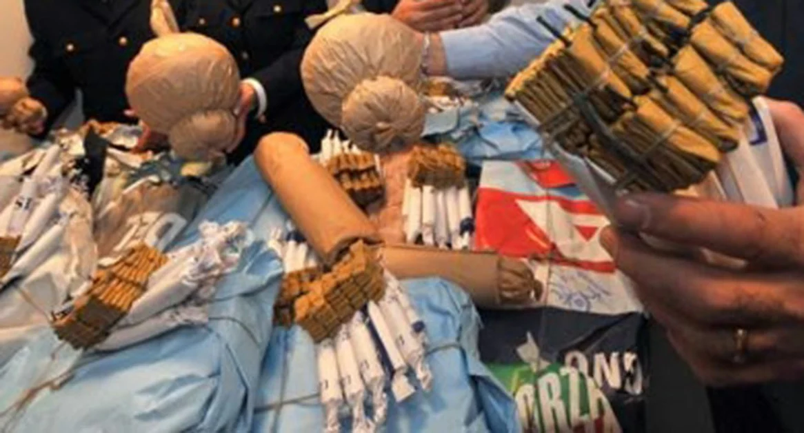 Napoli - Botti illegali per Capodanno, maxi sequestro dei vigili urbani