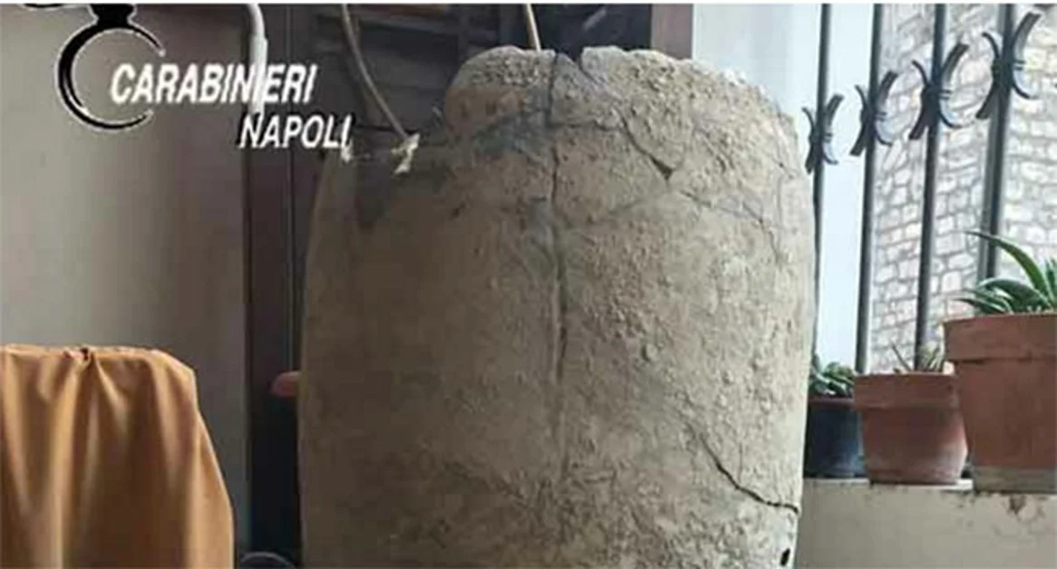 Sorrento - Reperti archeologici in centro fisioterapeutico, due denunce