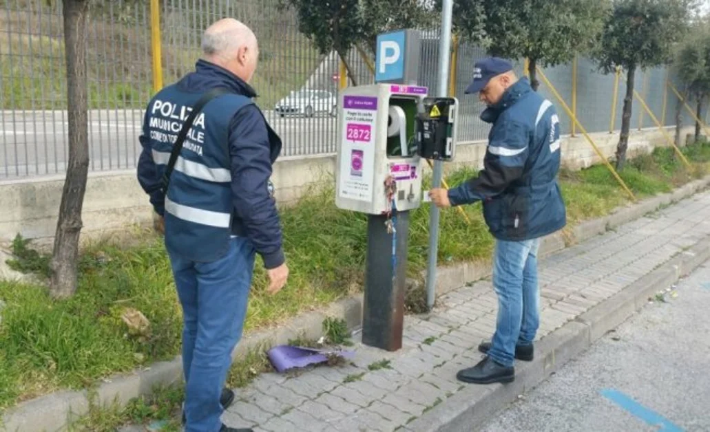 Torre Annunziata - Ipotesi di parcometri non funzionanti, lettera anonima di un sedicente avvocato