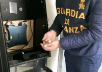 San Felice a Cancello (CE) - Bisca illegale nel retrobottega di un bar, sanzionato titolare