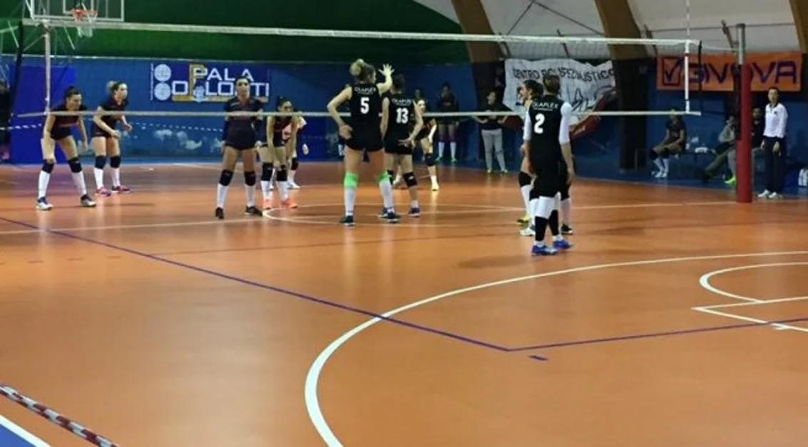 Torre Annunziata - Big match al PalaSiani, la CMO Fiamma Torrese si arrende alla Planet Strano Light