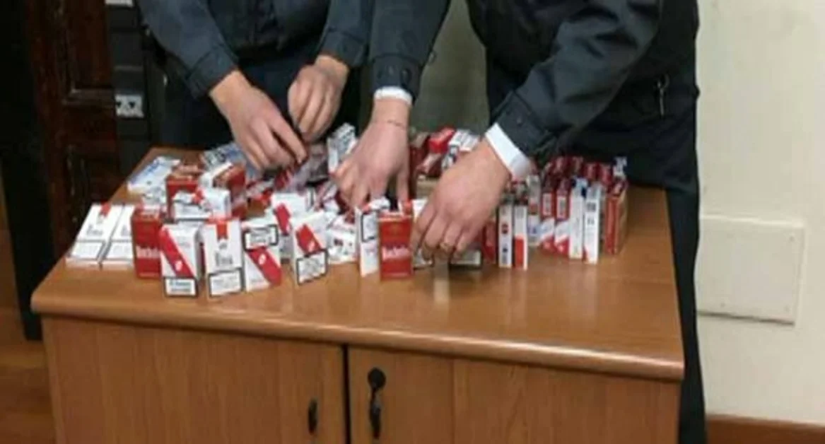 Scafati - Sorpreso a vendere sigarette di contrabbando in strada, denunciato marocchino