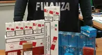 Pagani (SA) - Sigarette di contrabbando per il "porta a porta", sequestro da 2 kg. Una denuncia