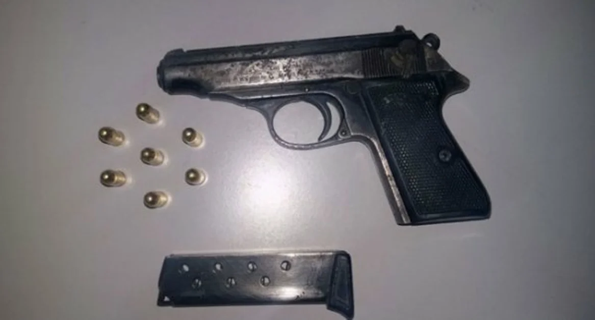 San Giorgio a Cremano - Bloccato a Ponticelli con una pistola carica, arrestato 58enne