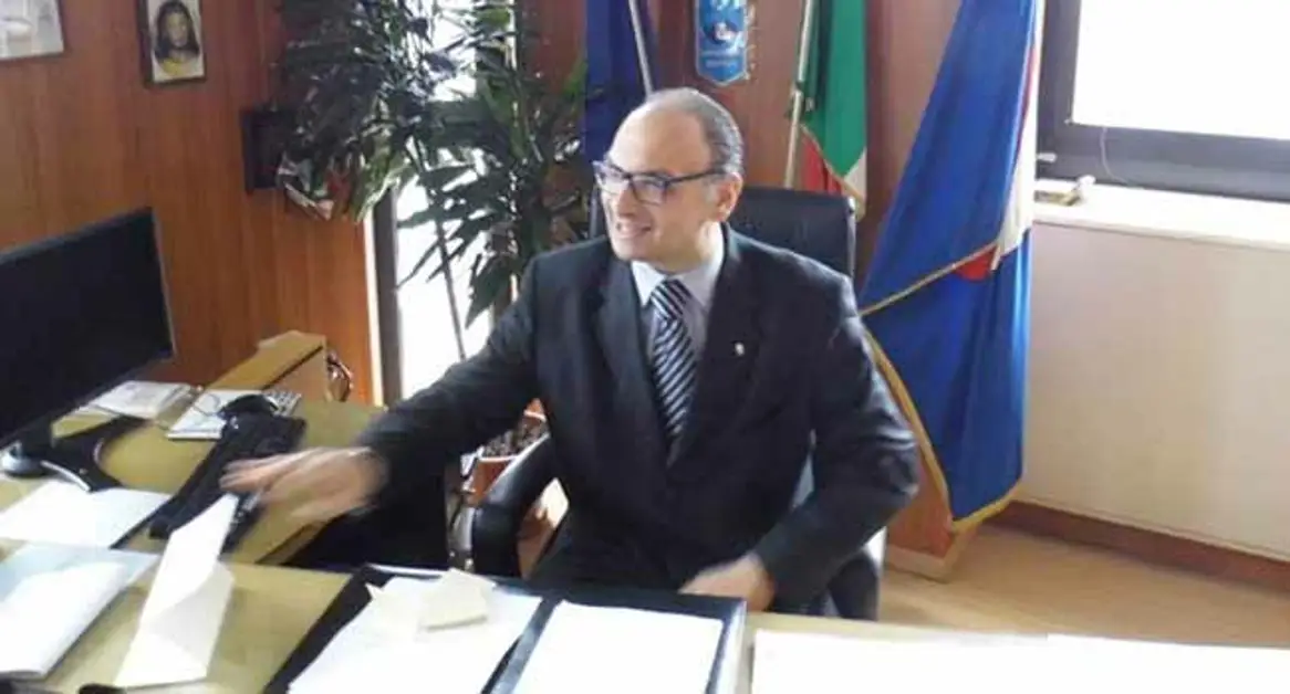 Pompei - Il candidato sindaco Alviti manda in ospedale due scippatori