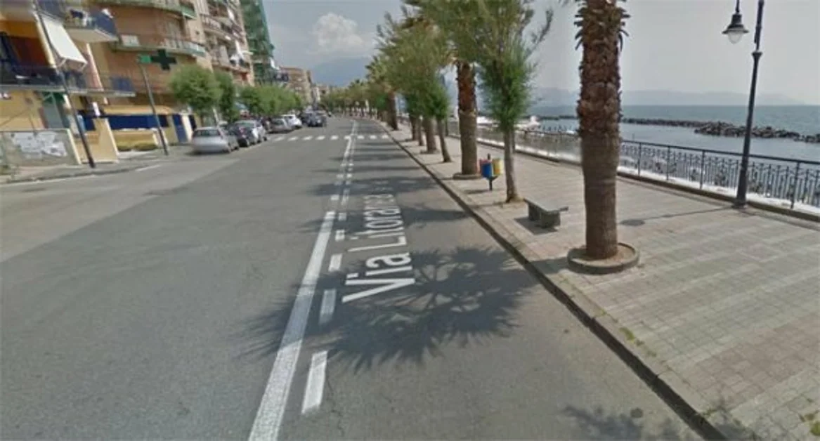 Torre del Greco - Lavori alla rete fognaria in via Litoranea, cambia la viabilità